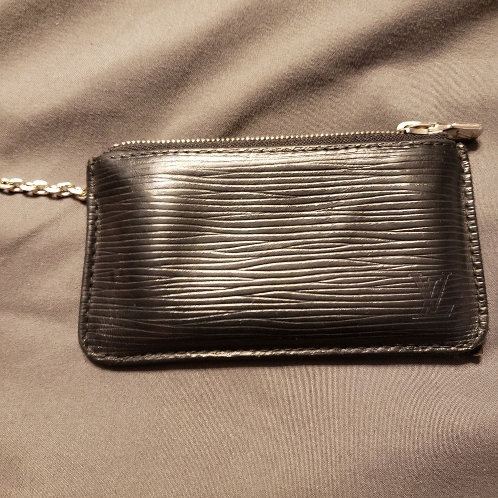Louis Vuitton epi key cles